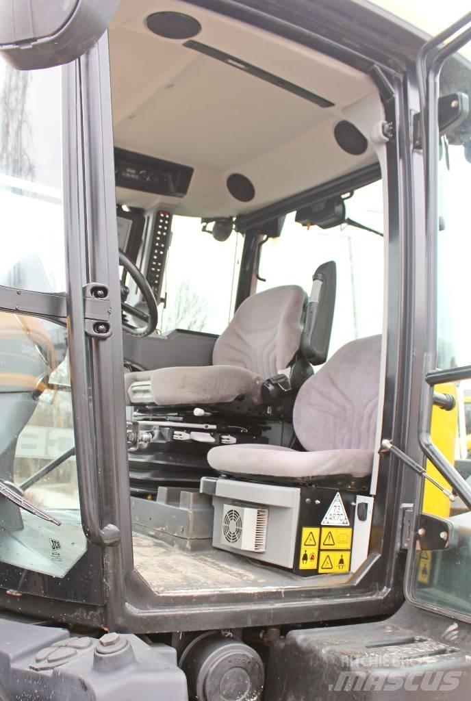 JCB Fastrac 4220 Traktörler
