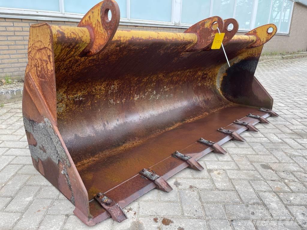 CAT Backhoe bucket Kovalar