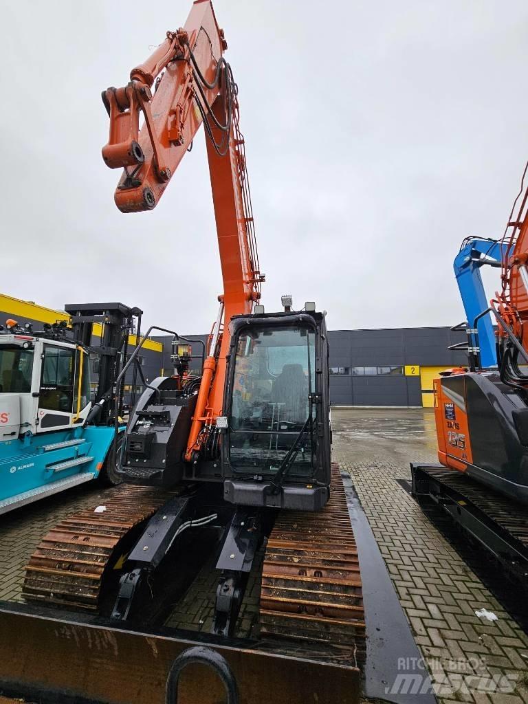 Hitachi ZX 135 US-7 Paletli ekskavatörler