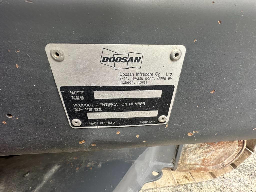 Doosan DX 300 LC-5 Paletli ekskavatörler