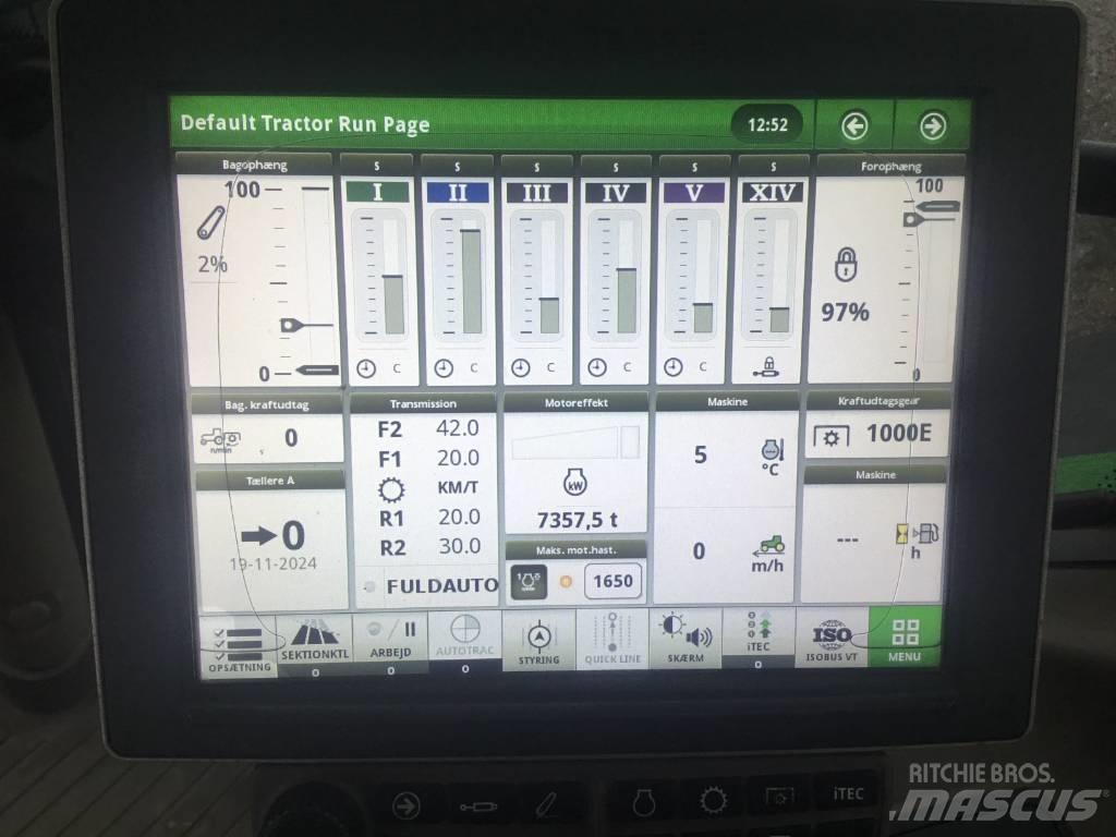John Deere 6215 R Traktörler