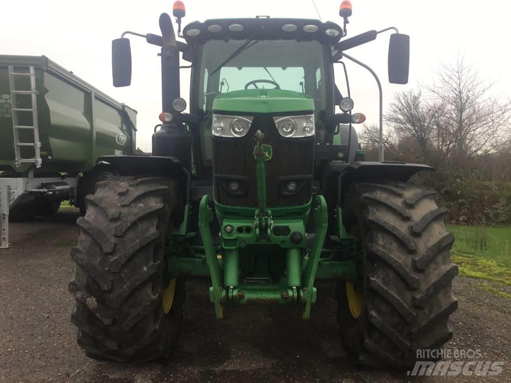 John Deere 6215 R Traktörler