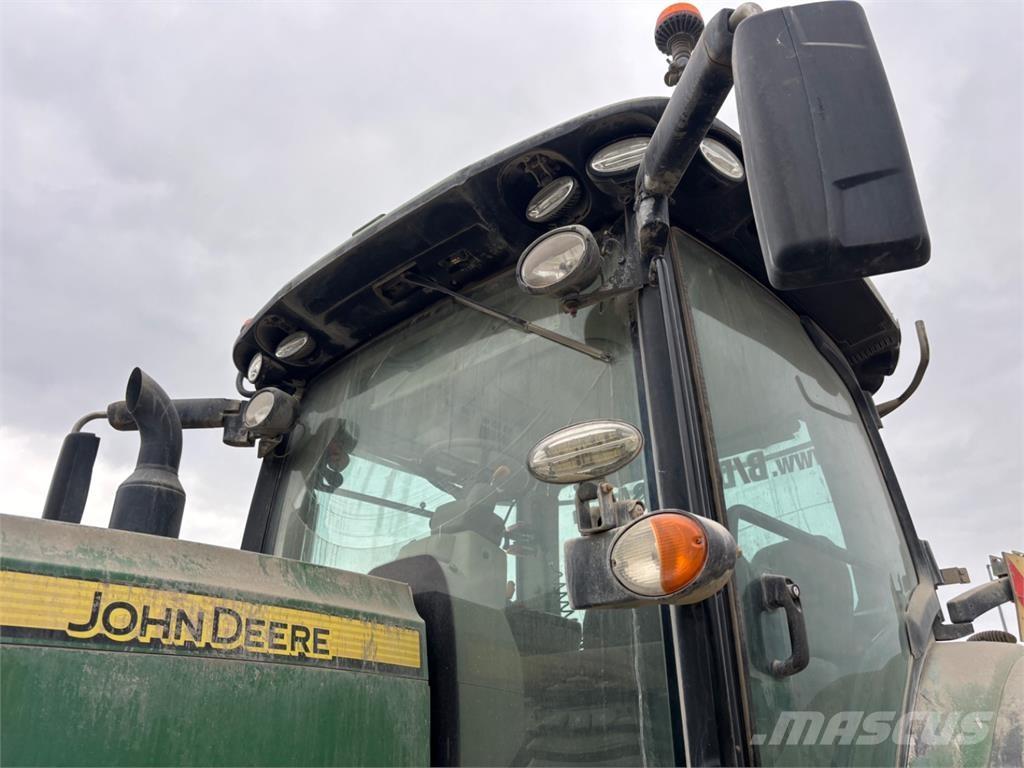 John Deere 8320R Diger