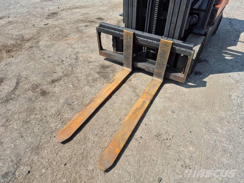 Doosan GC 25 E Diger