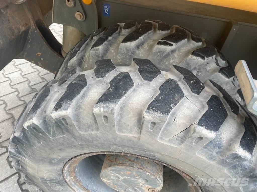 Liebherr A 918 Lastik tekerli ekskavatörler