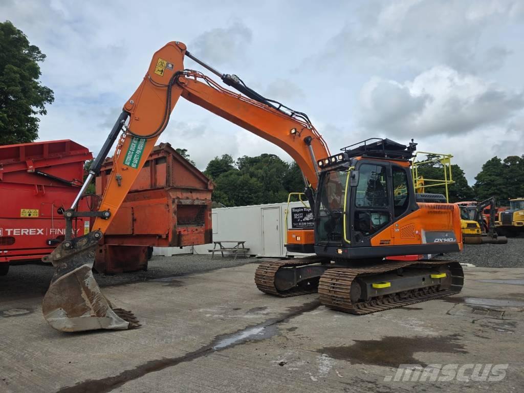 Doosan DX 140 LC Paletli ekskavatörler