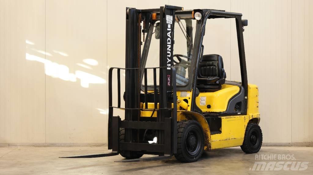 Hyundai 25 D-7 E Dizel forkliftler