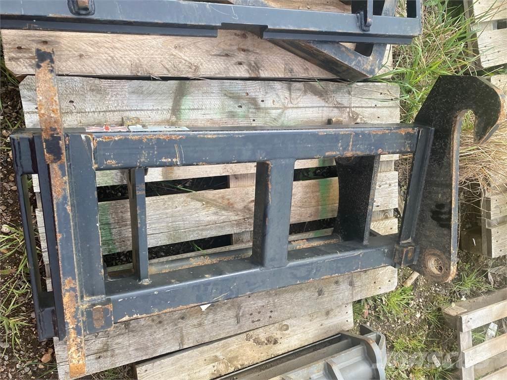  ADAPTOR PLATE Diger tarim makinalari