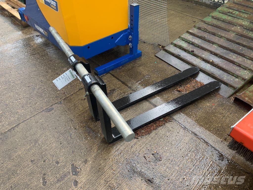  ATTACHMENTS Tarimsal teleskopik yükleyiciler