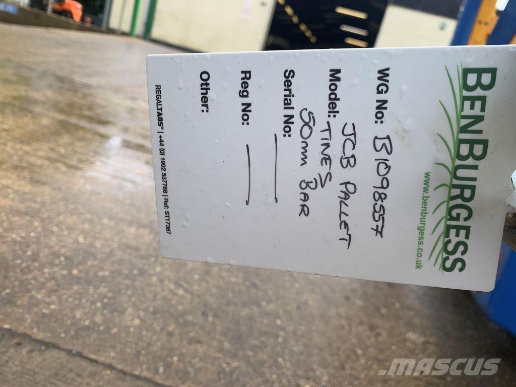  ATTACHMENTS Tarimsal teleskopik yükleyiciler