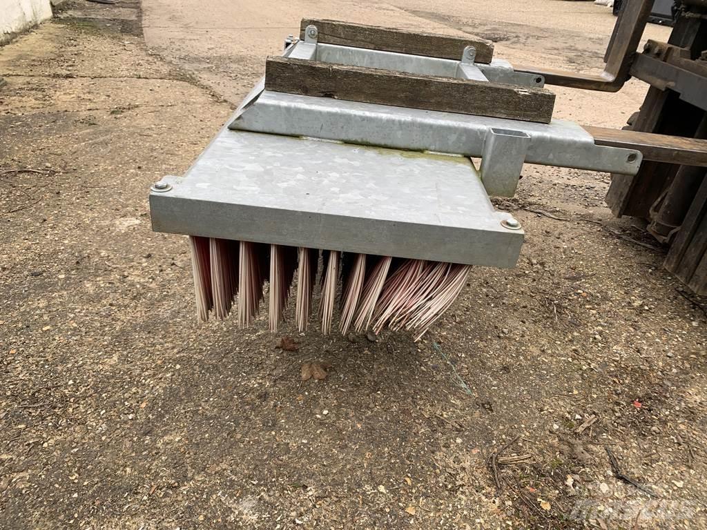 Jacobsen 6FT YARD Diger tarim makinalari