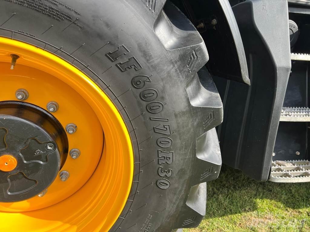 JCB 4220 FASTRAC Traktörler