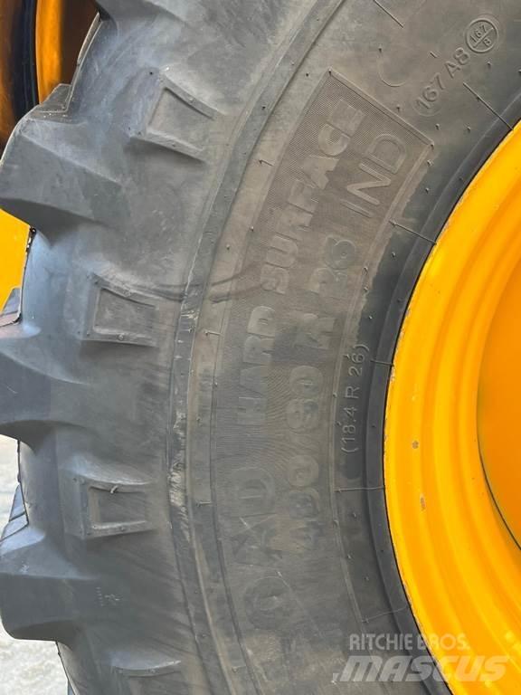 JCB 560-80 Tarimsal teleskopik yükleyiciler