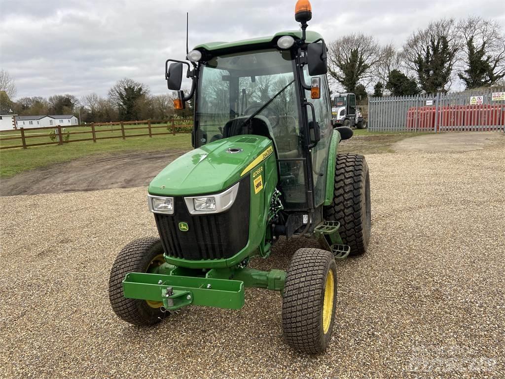John Deere 4066R Traktörler