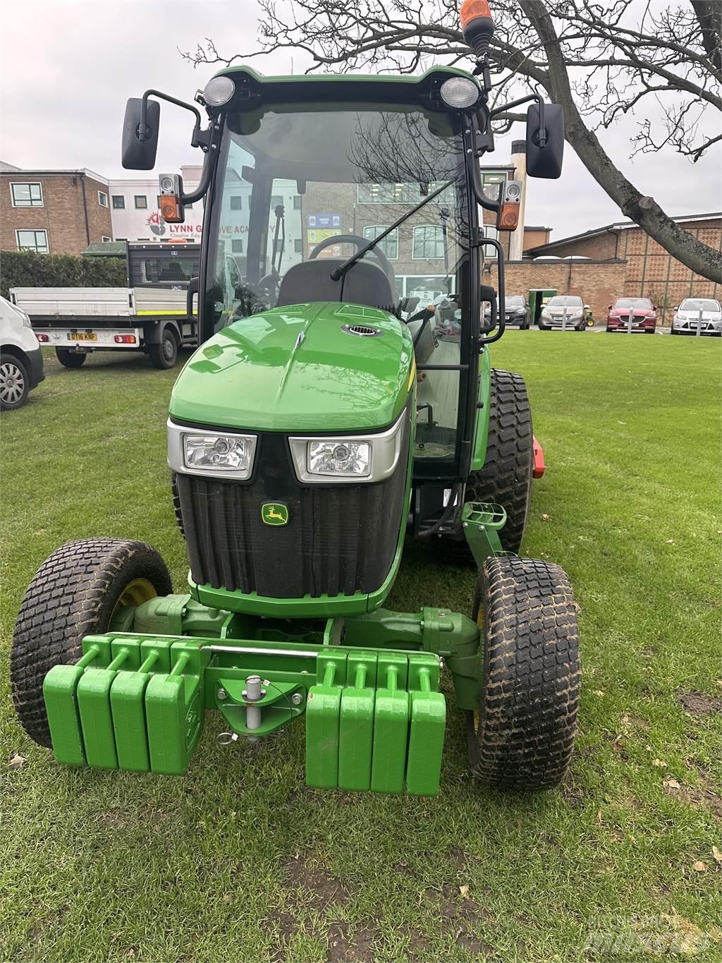 John Deere 4066R Traktörler