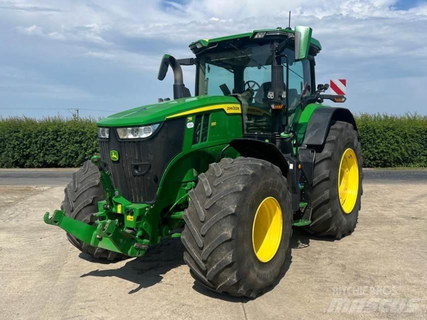 John Deere 7R330 Traktörler