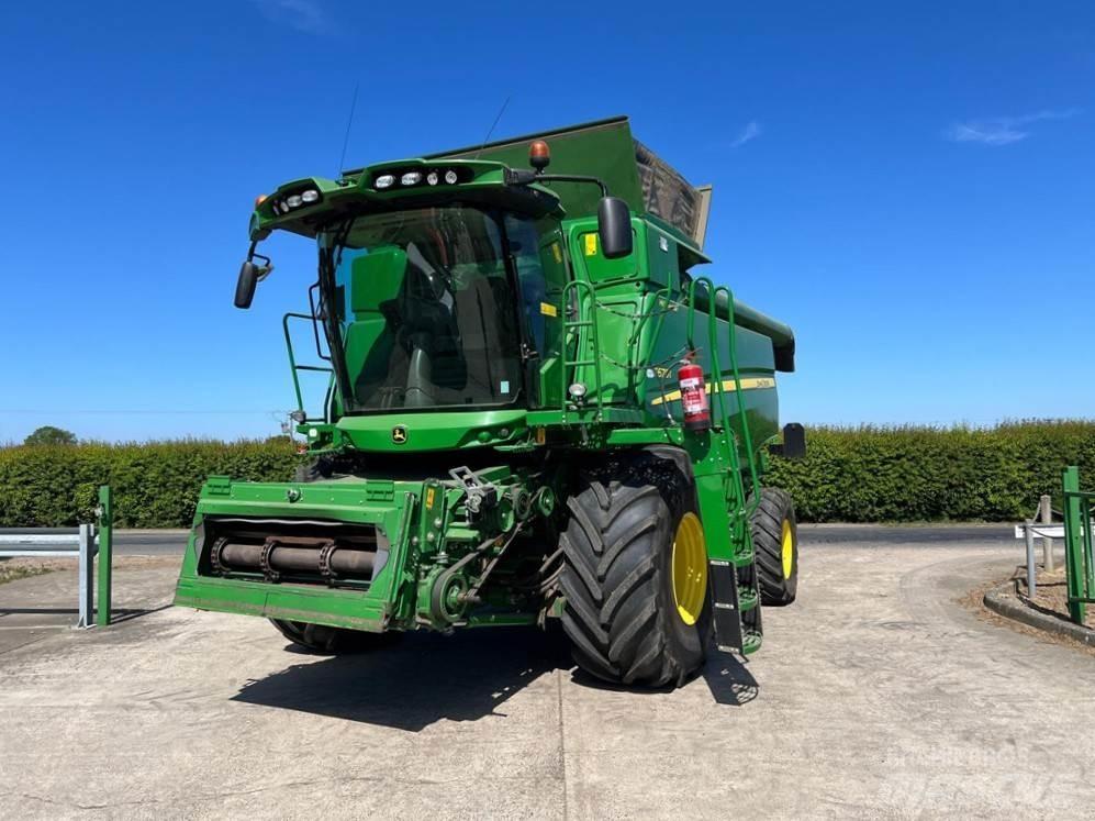 John Deere T670HM Biçerdöverler