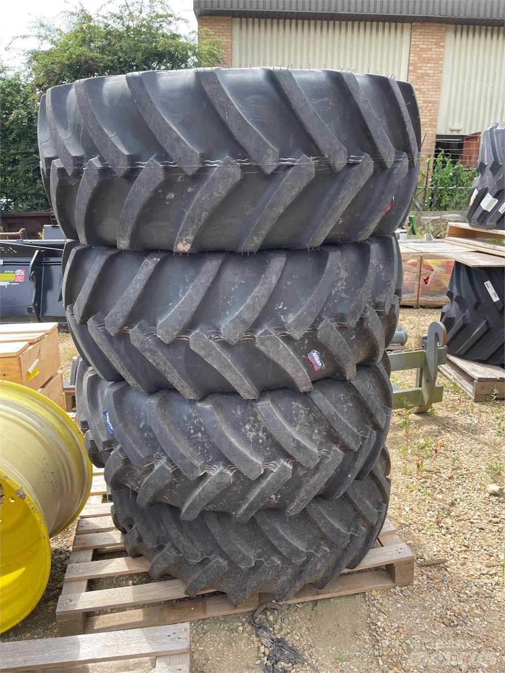 John Deere TYRES Diger tarim makinalari