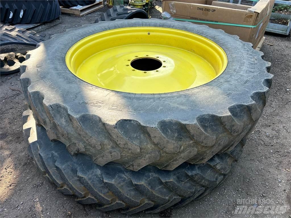 John Deere TYRES Diger tarim makinalari
