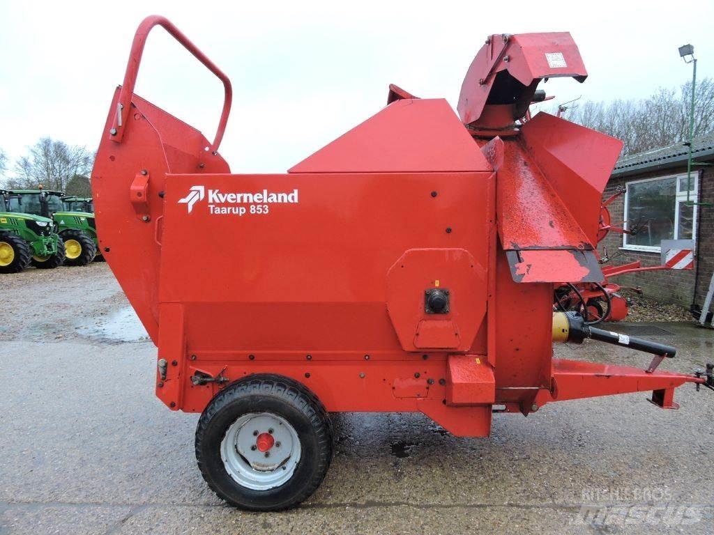 Kverneland 853 Gübre dagitma tankerleri