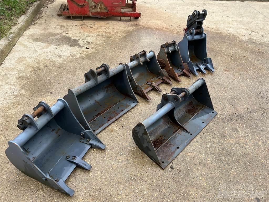 Strickland BUCKET Diger
