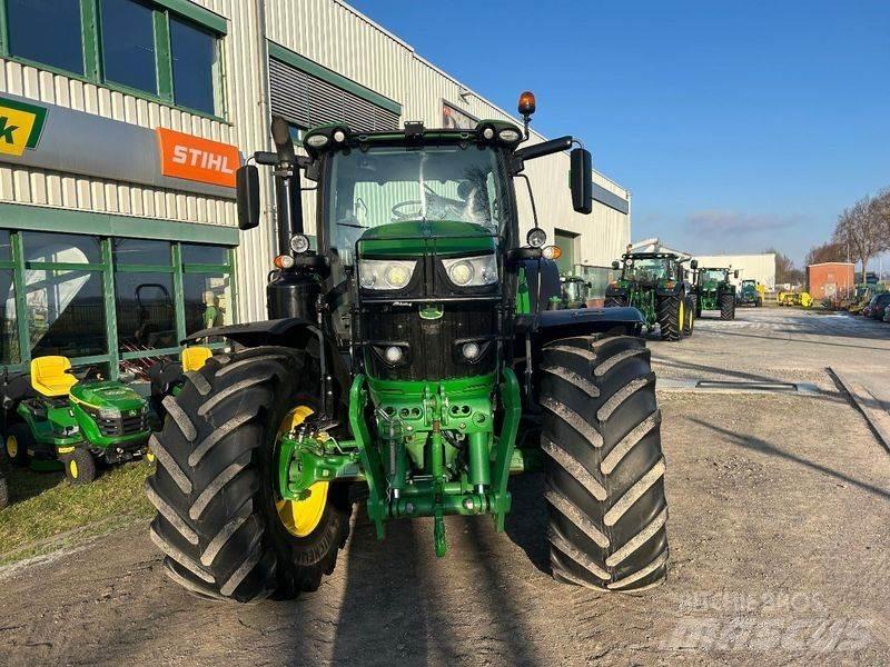 John Deere 6215R Traktörler
