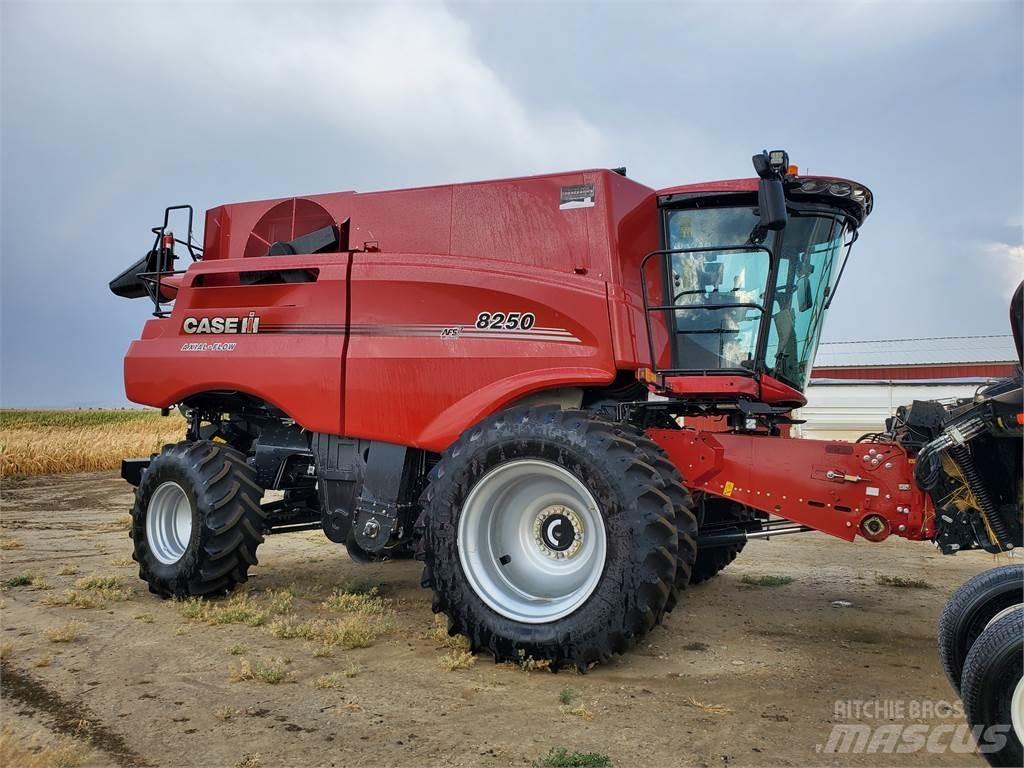 Case IH 8250 Biçerdöverler