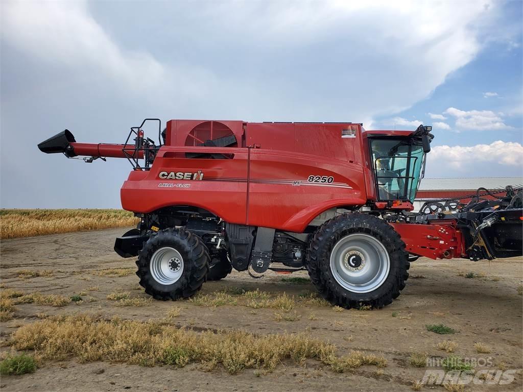 Case IH 8250 Biçerdöverler