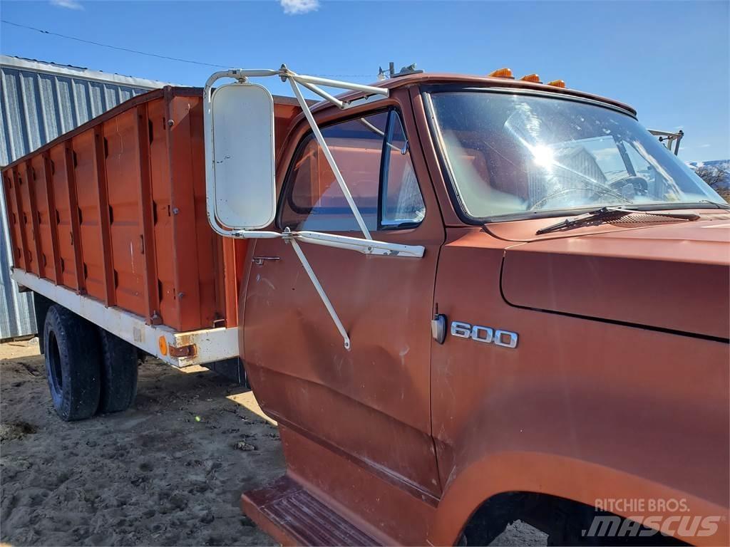 Dodge D600 Diger kamyonlar