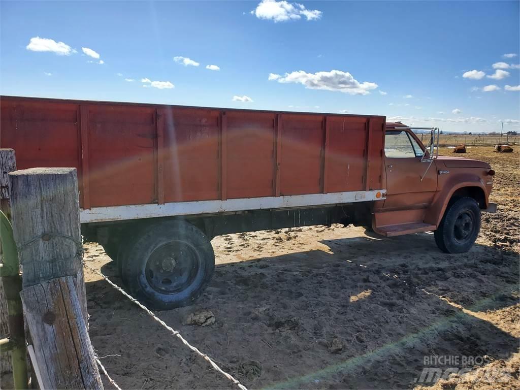 Dodge D600 Diger kamyonlar