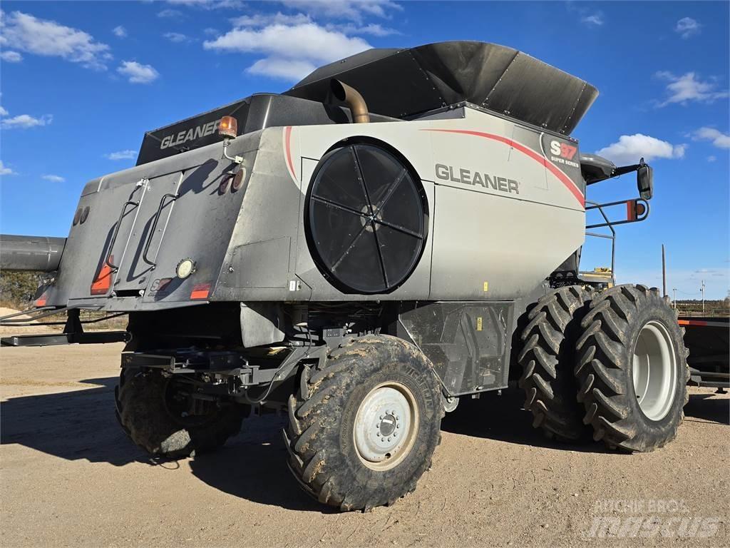 Gleaner S97 Biçerdöverler