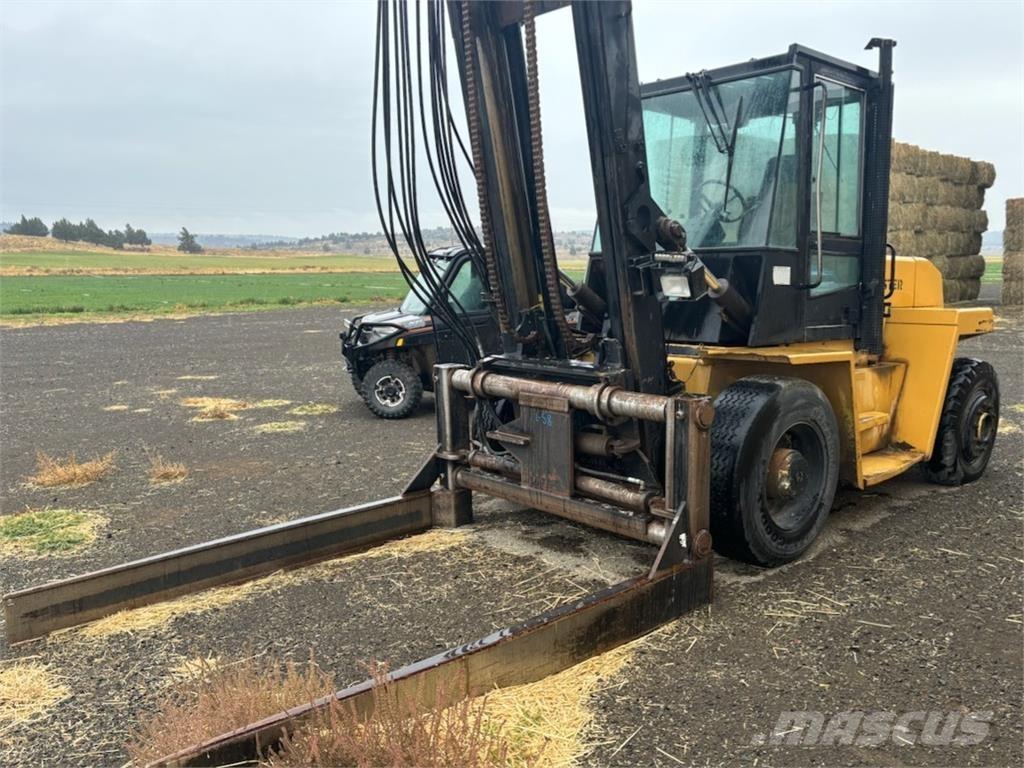 Hyster H210XL Balya kiskaçlari