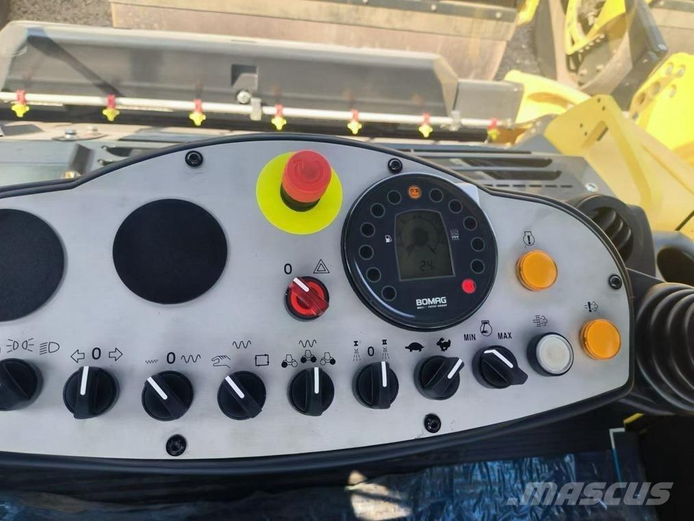Bomag BW 203 AD-4 Çift tamburlu silindirler