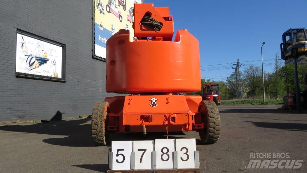 JLG E400AJPN Körüklü personel platformları