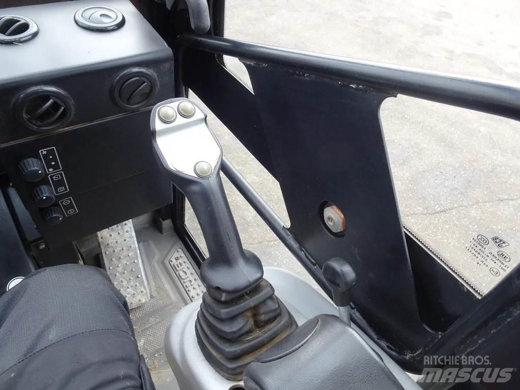 JCB 403 Tekerlekli yükleyiciler