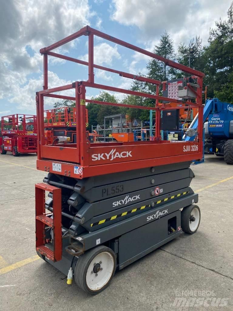 SkyJack SJ 3226 Makasli platformlar