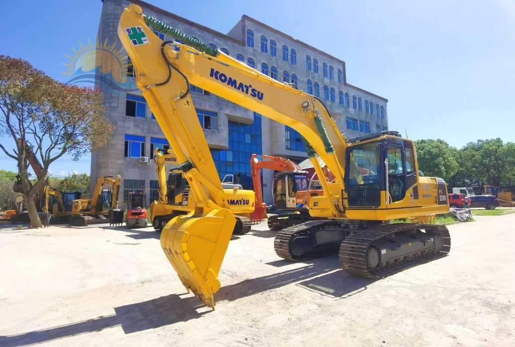 Komatsu PC 200-8 Paletli ekskavatörler