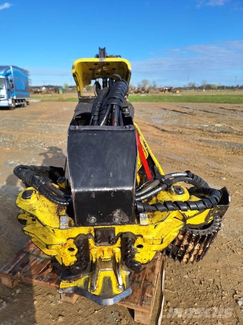 John Deere H270 Agaç kesme robotlari