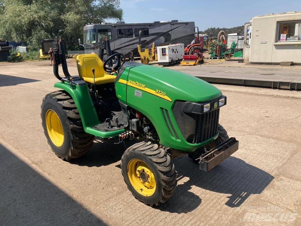 John Deere 3720 Traktörler