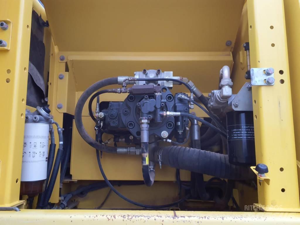 New Holland E 385 C Paletli ekskavatörler