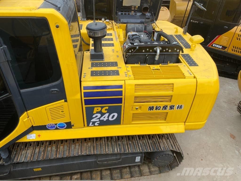 Komatsu PC 240 LC Paletli ekskavatörler