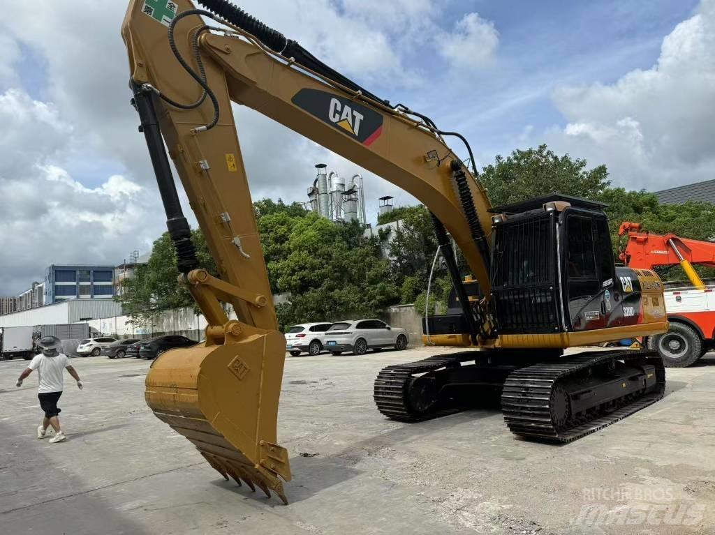 CAT 320D2L Midi ekskavatörler 7 - 12 t