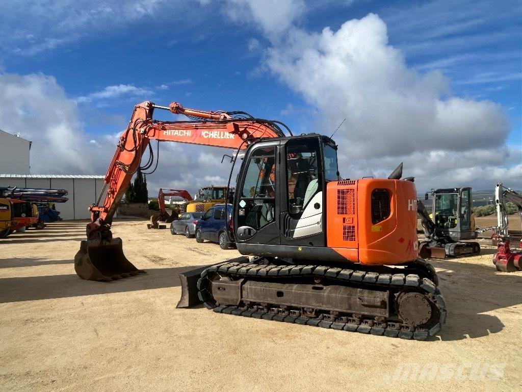 Hitachi ZX 135 Paletli ekskavatörler