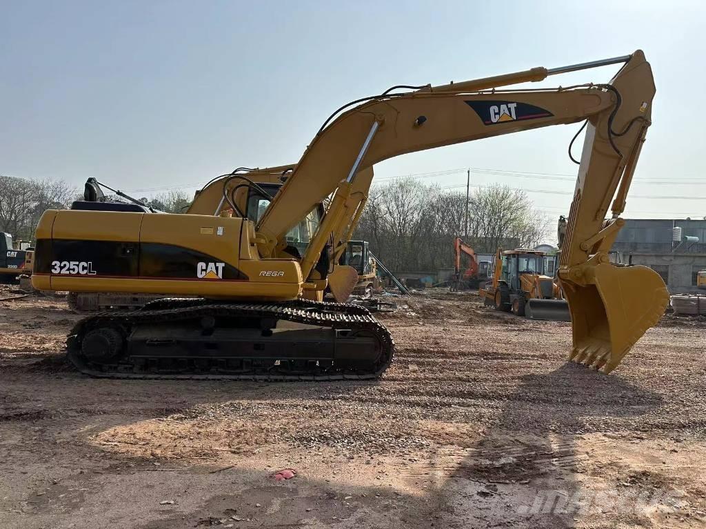 CAT 325CL Paletli ekskavatörler