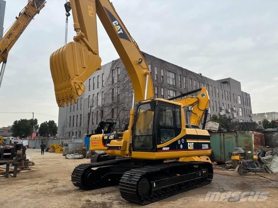 CAT 320 B L Paletli ekskavatörler