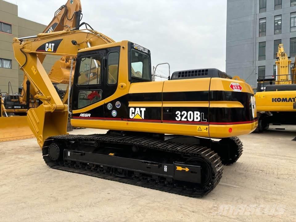 CAT 320 B L Paletli ekskavatörler