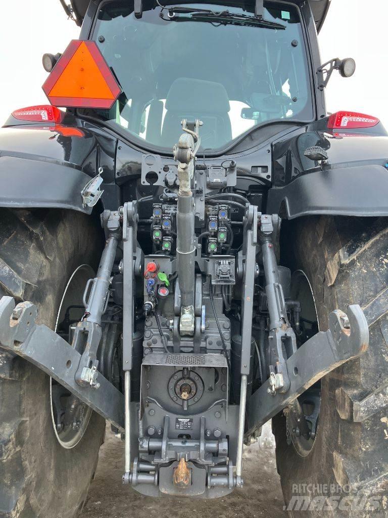 Valtra Q305 Traktörler