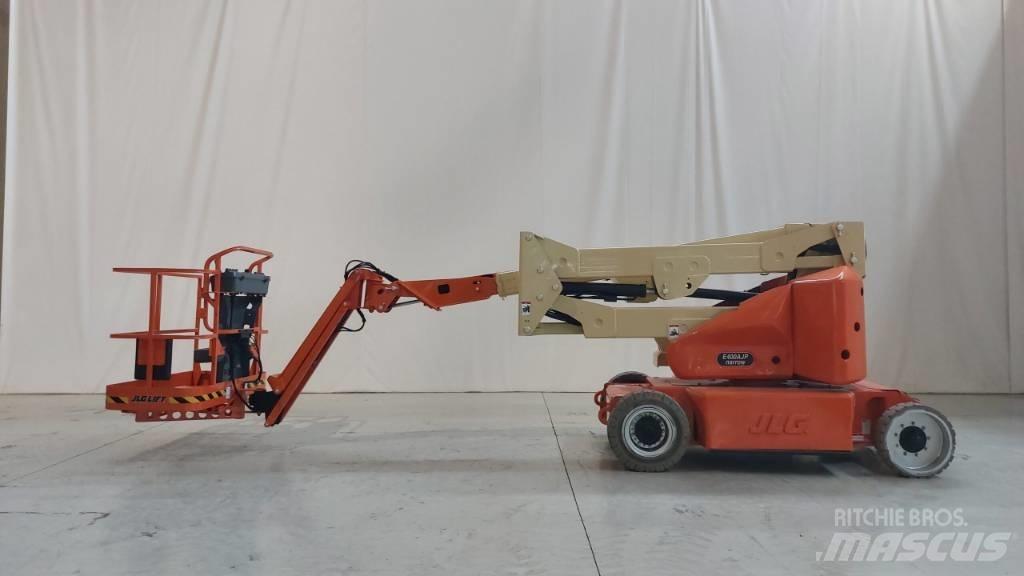 JLG E 400 AJPN Körüklü personel platformları