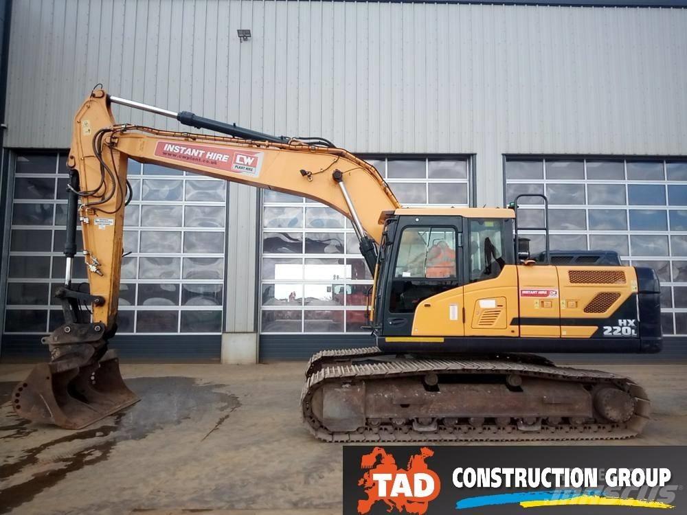 Hyundai HX 220 L Paletli ekskavatörler