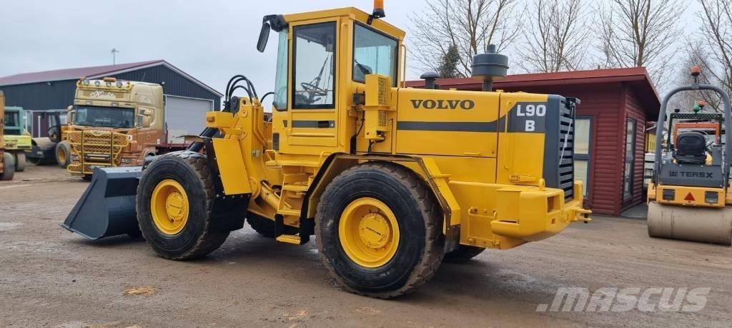 Volvo L 90 B Tekerlekli yükleyiciler